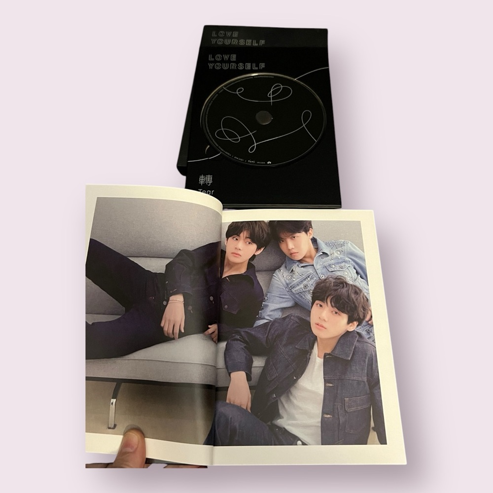 BTS - Love Yourself Tear CD, Case, Book, Photos